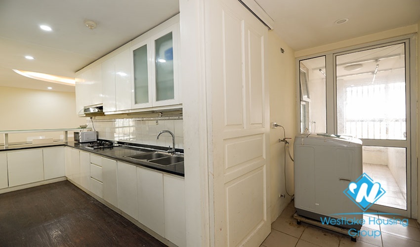Apartment renting in Ciputra, Hanoi with 4 bedrooms and fully furnished